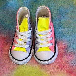 Must have!!!!! Excellent condition! My baby couldn’t wear.